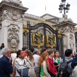 The front gates at Buckingham Palace