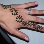 A close up of the mehndi