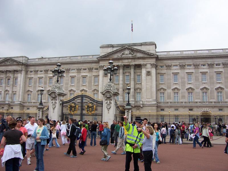 Exterior view of Buckingham Palace