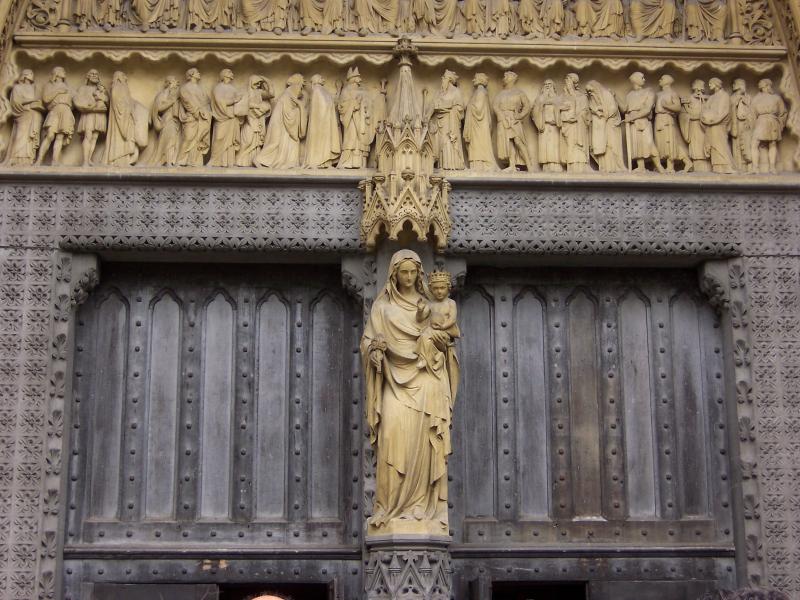 Another close-up of the Abbey entrance