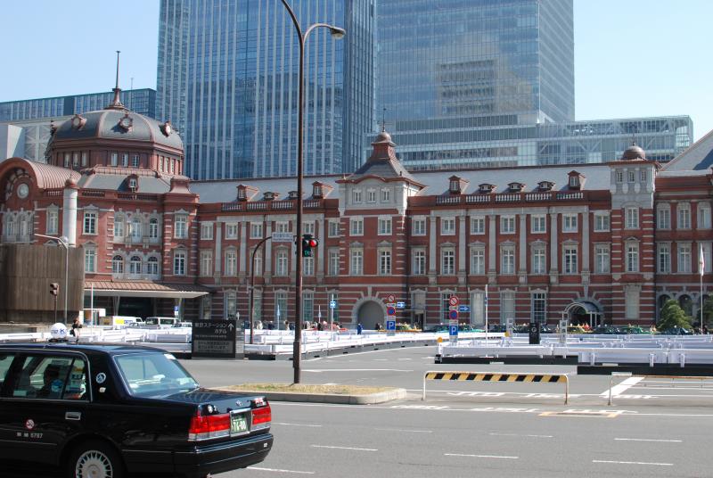 Tokyo train station