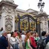 The front gates at Buckingham Palace